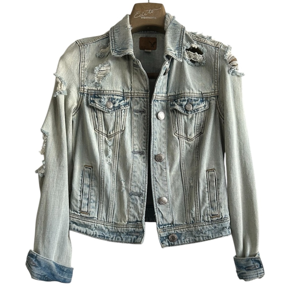 XS•AE•Distressed Denim Jacket 🦋